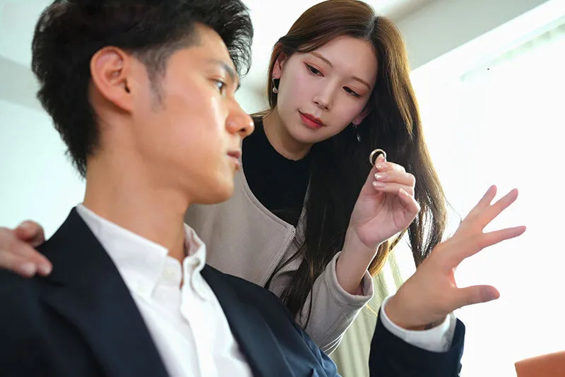 Cô vợ đi đi giã ngoại, gã chồng ở nhà bị nhỏ em cô vợ gạ phang không trượt phát nào